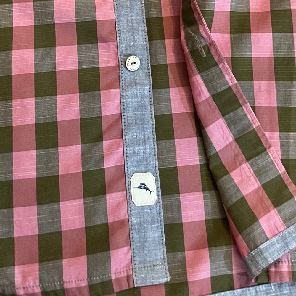 Tommy Bahama Island Modern Fit button down shirt